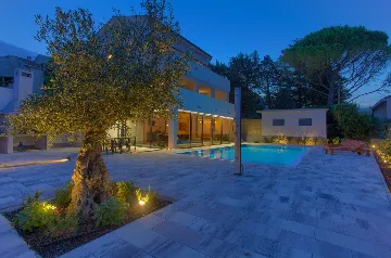 Modern 4-Bedroom Villa With Pool in Krk