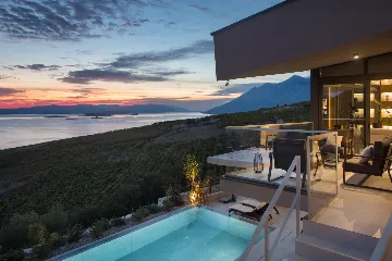 Modern Poolside Villa in Orebić