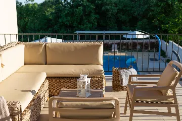 Modern Rustic Villa with Pool in Svetvinčenat