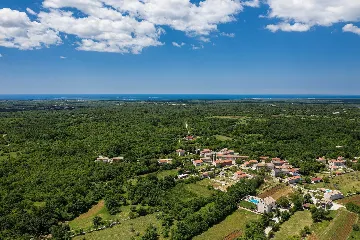 Modern Rustic Villa with Pool in Svetvinčenat