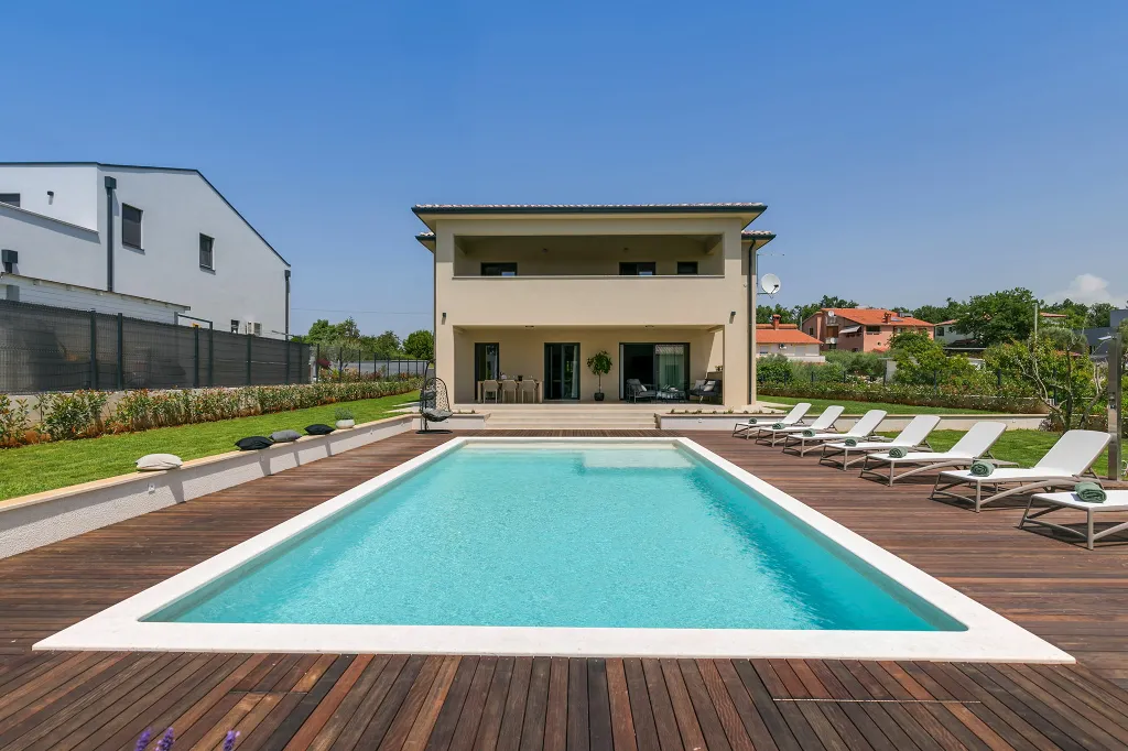 Modern Villa with Private Pool Nova Vas