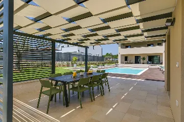 Modern Villa with Private Pool Nova Vas