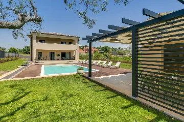 Modern Villa with Private Pool Nova Vas