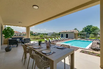 Modern Villa with Private Pool Nova Vas