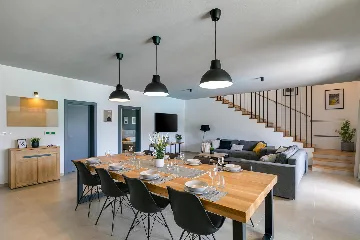 Modern Villa with Private Pool Nova Vas