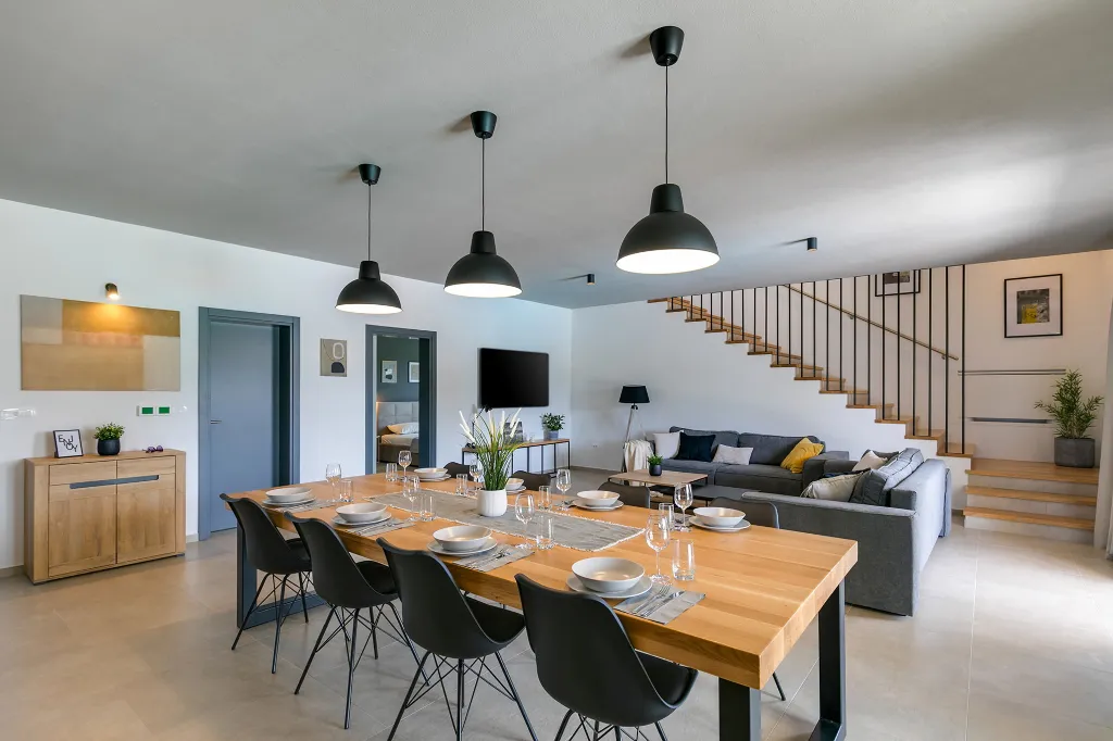 Modern Villa with Private Pool Nova Vas