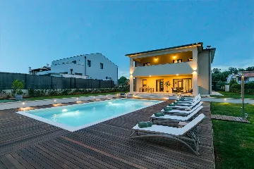 Modern Villa with Private Pool Nova Vas