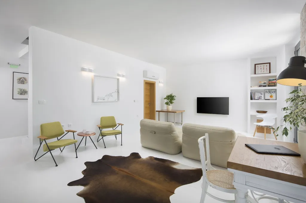 Spacious Family Villa With Parking in Labin