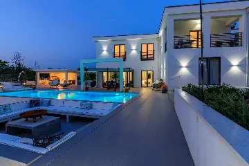 Modern Villa with Pool in Kanfanar