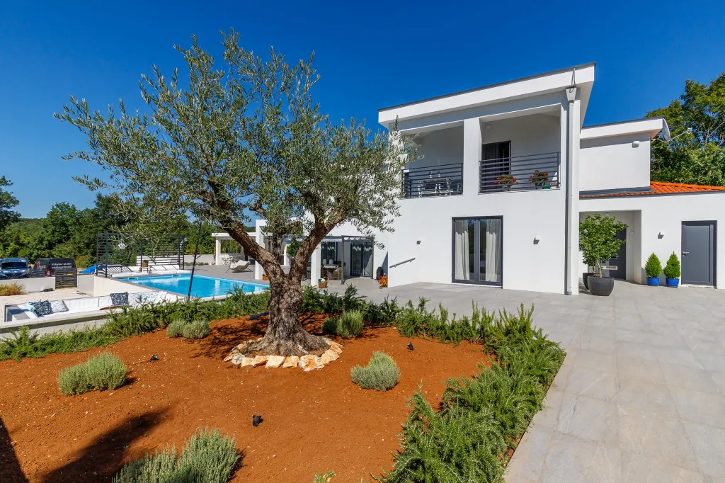 Modern Villa with Pool in Kanfanar