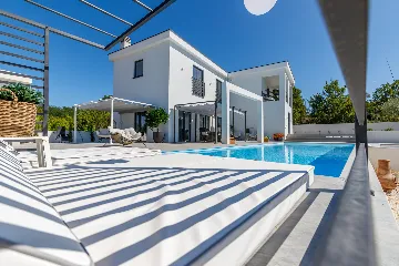 Modern Villa with Pool in Kanfanar
