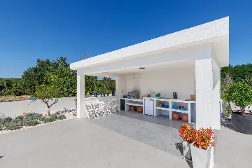 Modern Villa with Pool in Kanfanar