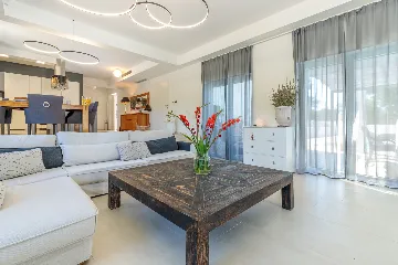 Modern Villa with Pool in Kanfanar