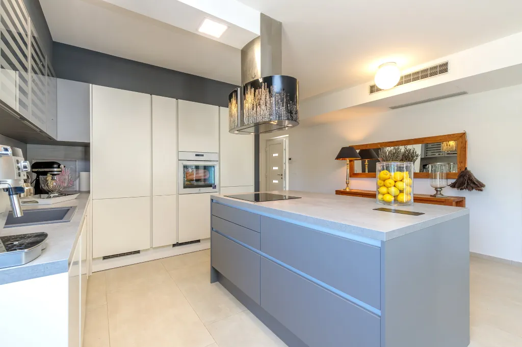 Modern Villa with Pool in Kanfanar