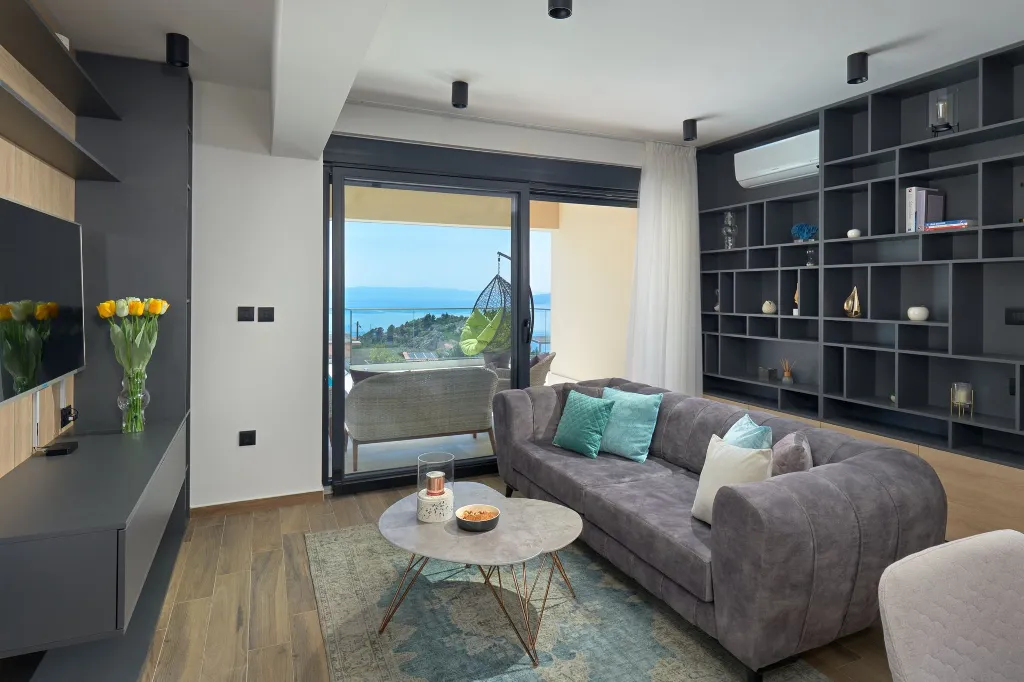 Modern Villa with Pool in Makarska