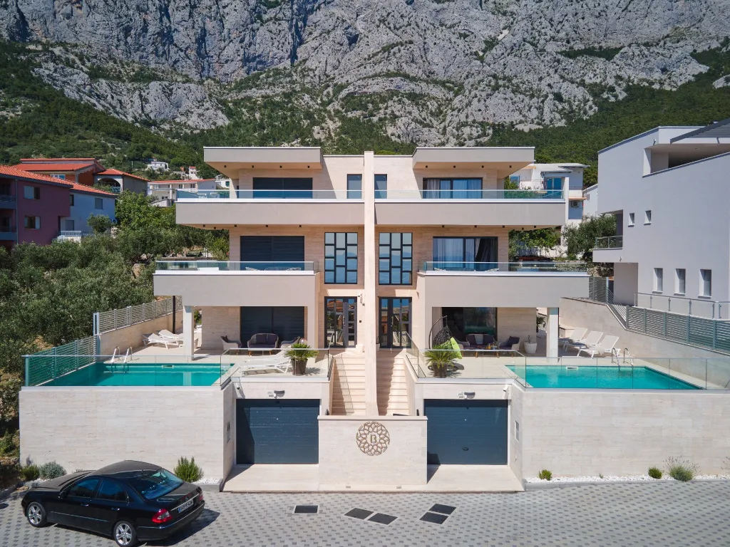 Modern Villa with Pool and Sauna in Makarska