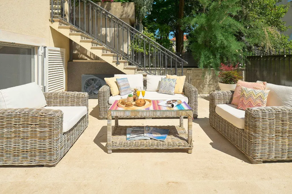 Spacious Poolside Villa in Split