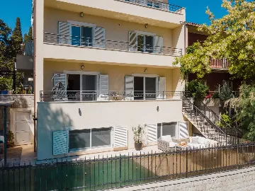 Spacious Poolside Villa in Split