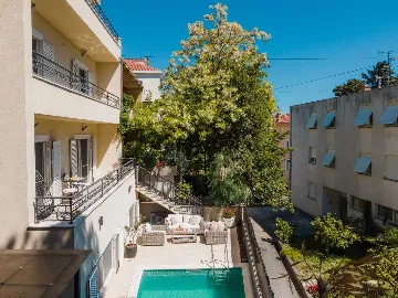 Spacious Poolside Villa in Split