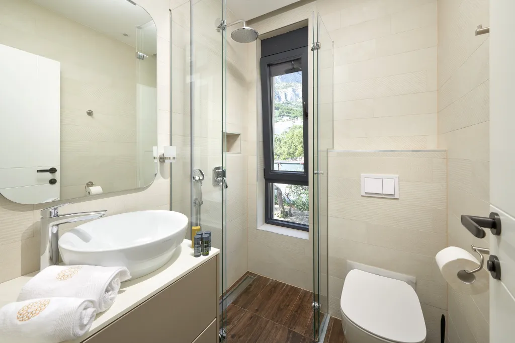 Modern Villa Complex with Pools in Makarska