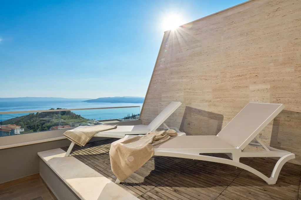 Modern Villa Complex with Pools in Makarska