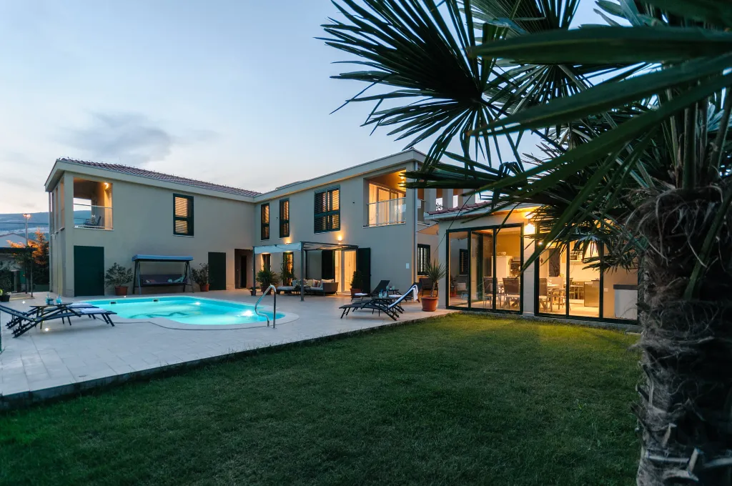 Spacious Family Villa with Heated Pool in Trogir