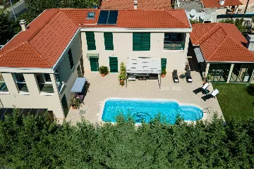 Spacious Family Villa with Heated Pool in Trogir