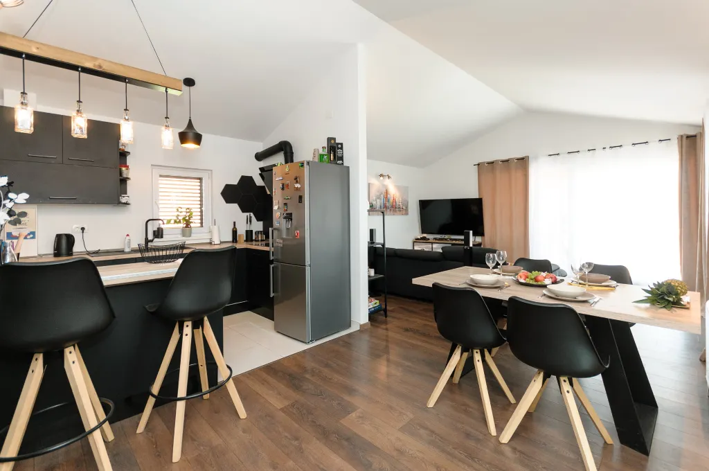 Spacious Family Villa with Heated Pool in Trogir