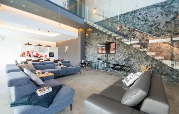 Contemporary Villa with Pool in Ližnjan