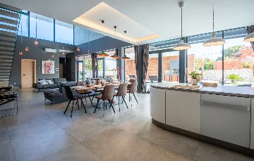 Contemporary Villa with Pool in Ližnjan