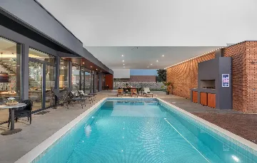 Contemporary Villa with Pool in Ližnjan