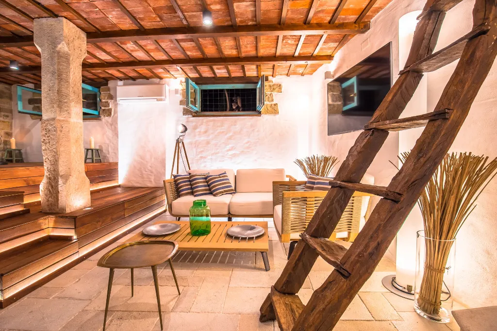 Spacious Country Villa with Pool in Motovun