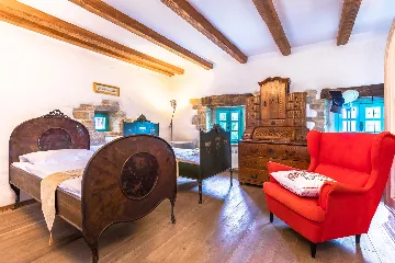 Spacious Country Villa with Pool in Motovun