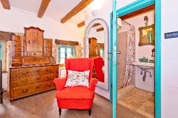 Spacious Country Villa with Pool in Motovun