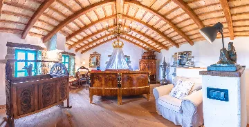 Spacious Country Villa with Pool in Motovun