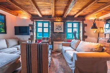 Spacious Country Villa with Pool in Motovun