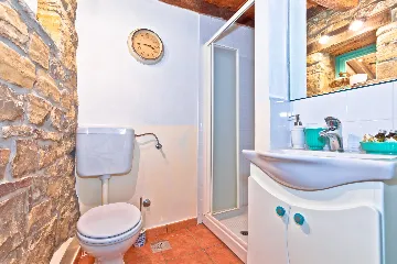 Spacious Country Villa with Pool in Motovun