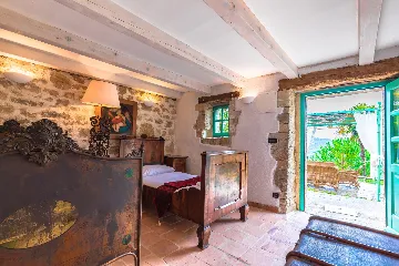Spacious Country Villa with Pool in Motovun