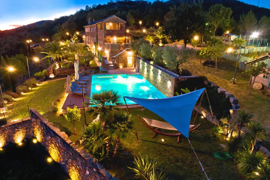 Spacious Country Villa with Pool in Motovun