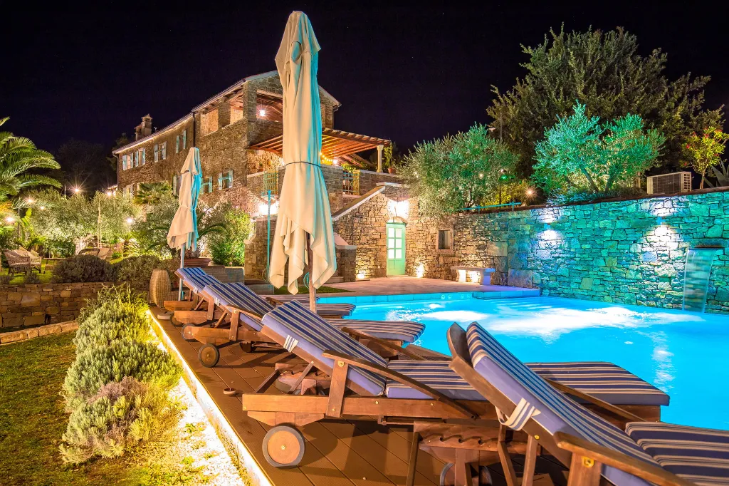 Spacious Country Villa with Pool in Motovun