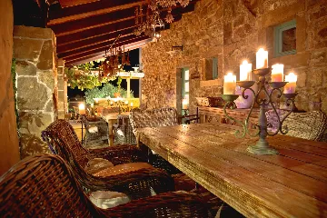 Spacious Country Villa with Pool in Motovun