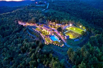 Spacious Country Villa with Pool in Motovun