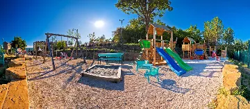 Spacious Country Villa with Pool in Motovun