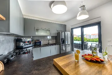 Contemporary 4-Bedroom Villa with Pool in Cavtat