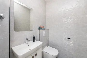 Contemporary 4-Bedroom Villa with Pool in Cavtat