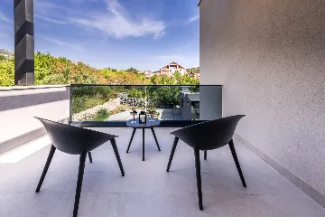 Contemporary 4-Bedroom Villa with Pool in Cavtat