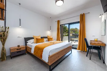 Contemporary 4-Bedroom Villa with Pool in Cavtat