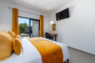 Contemporary 4-Bedroom Villa with Pool in Cavtat