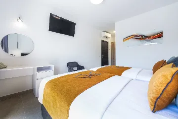 Contemporary 4-Bedroom Villa with Pool in Cavtat