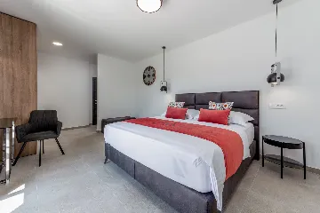 Contemporary 4-Bedroom Villa with Pool in Cavtat